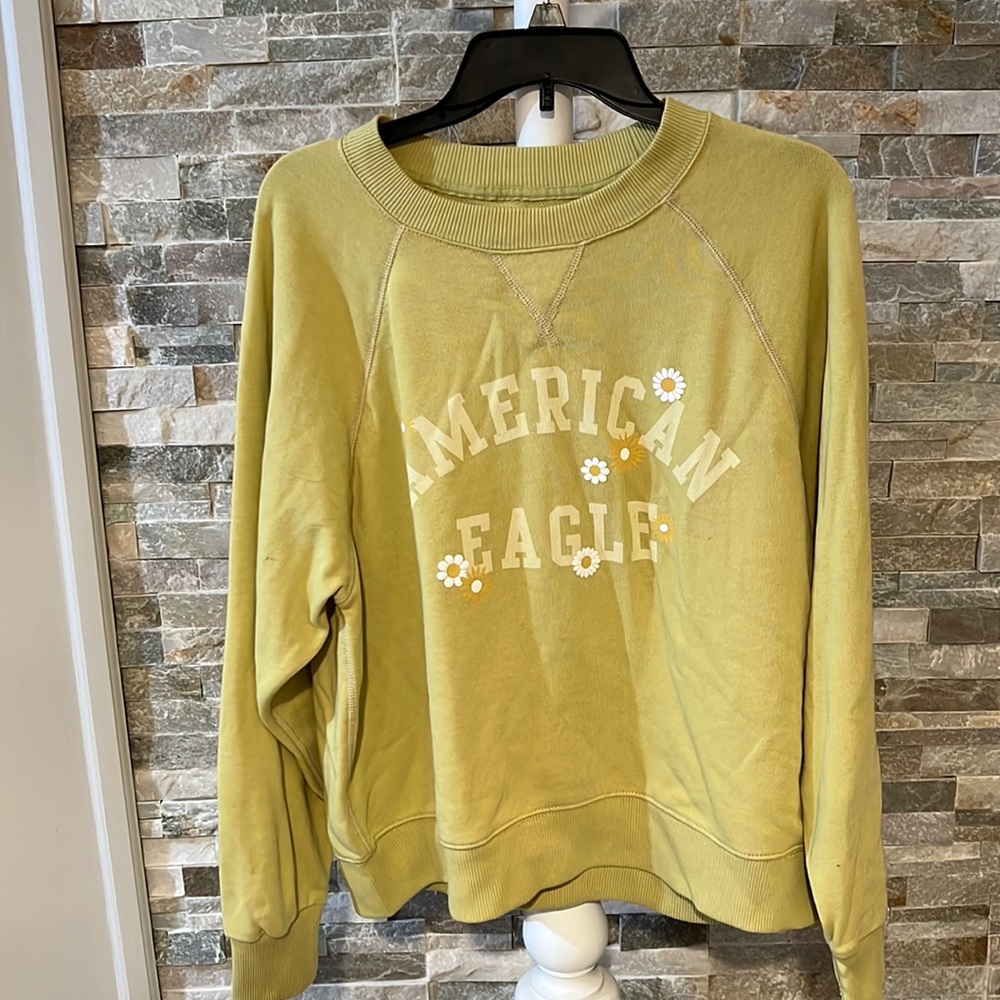 NWT American eagle crew neck